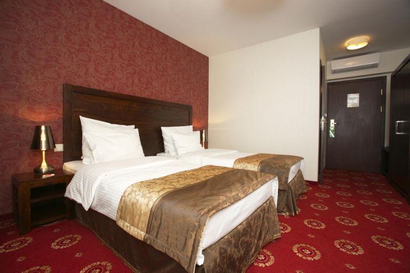 Columbus 3*