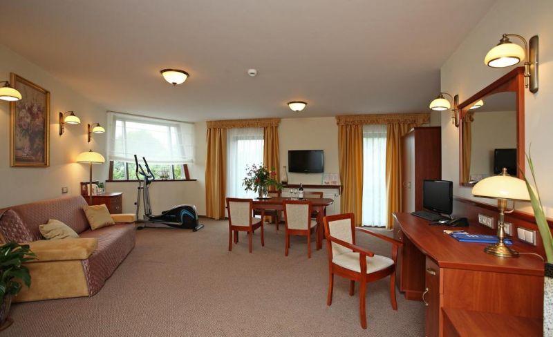 Conrad 4*