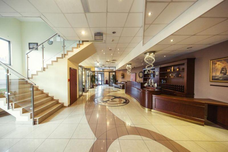 Conrad 4*