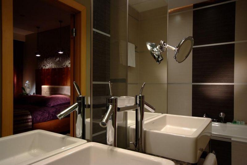 Hp Park Plaza 4*