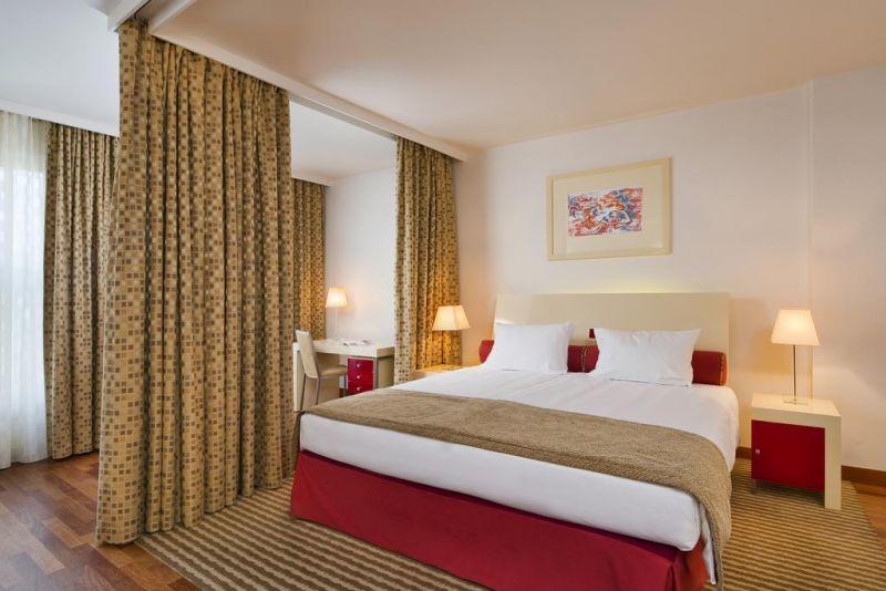 Mamaison Residence Diana 4*