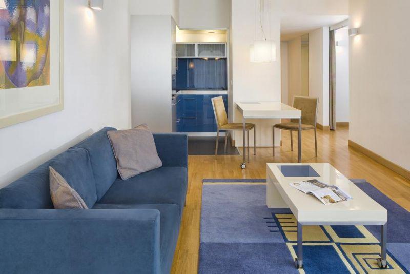 Mamaison Residence Diana 4*