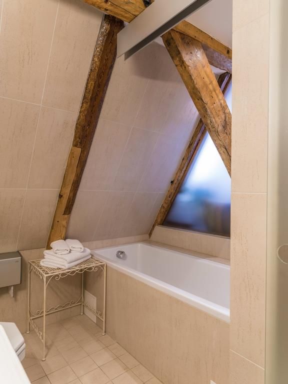 Cru Hotel 4*
