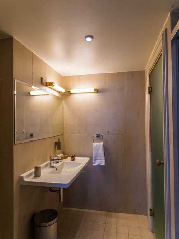 Cru Hotel 4*