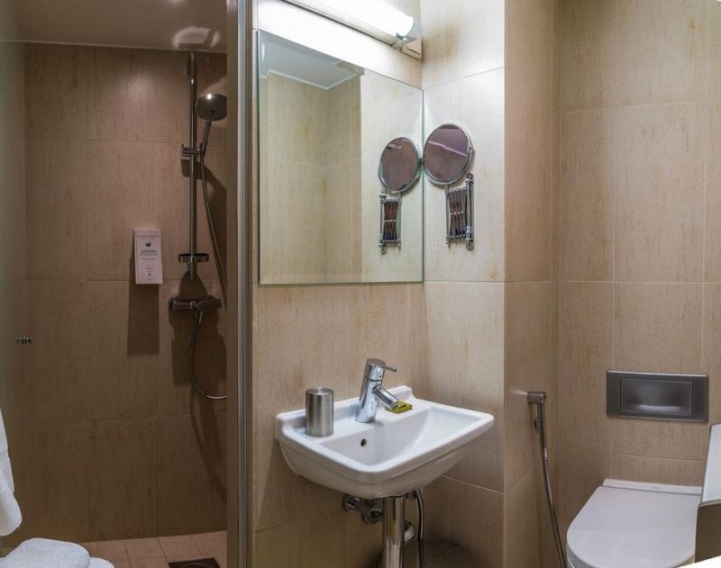 Cru Hotel 4*