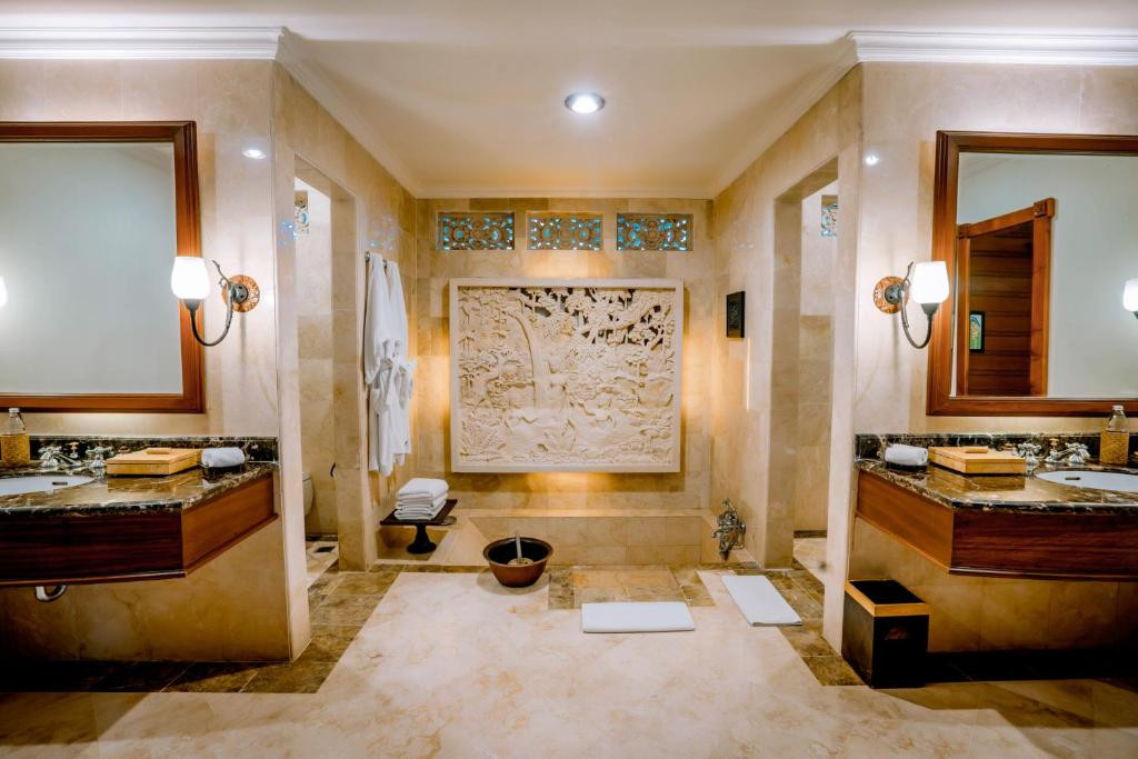 Puri Wulandari 5*