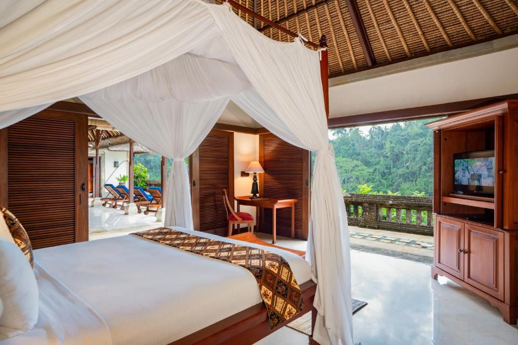 Puri Wulandari 5*