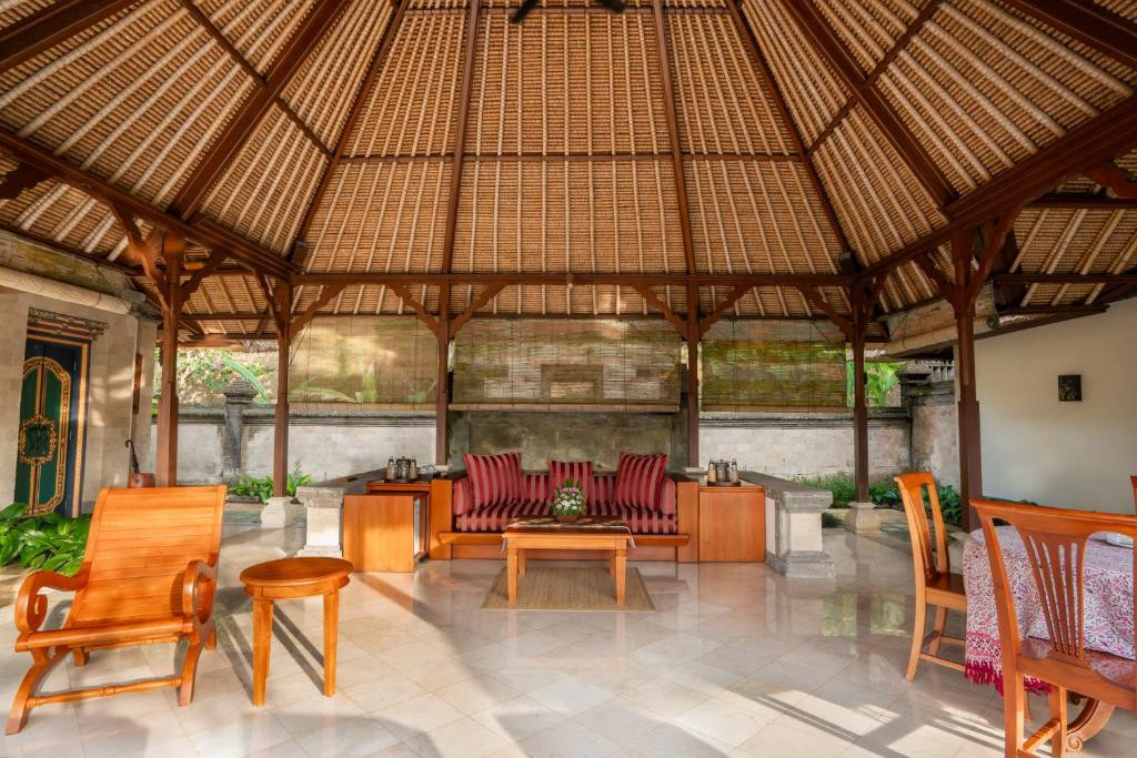 Puri Wulandari 5*