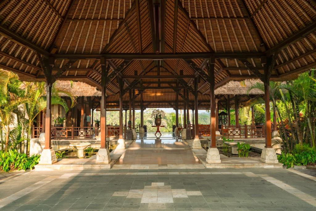 Puri Wulandari 5*