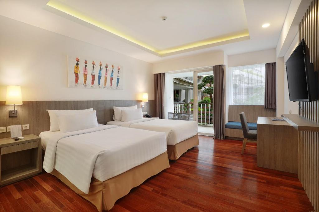 Aston Canggu Beach Resort 4*