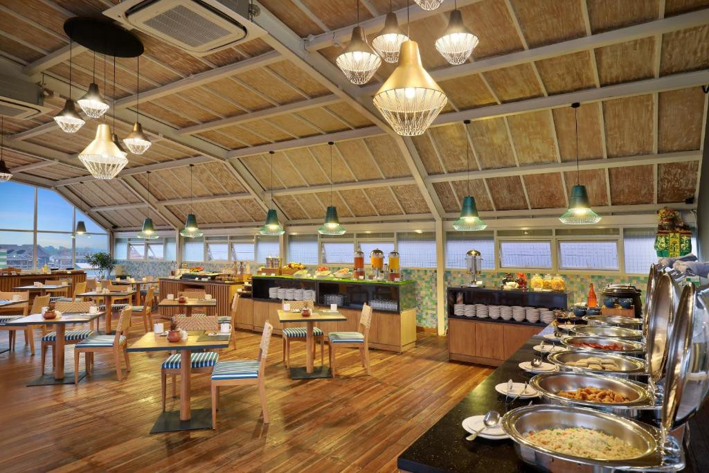 Aston Canggu Beach Resort 4*