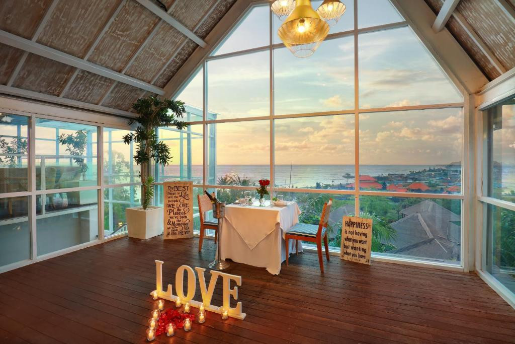 Aston Canggu Beach Resort 4*