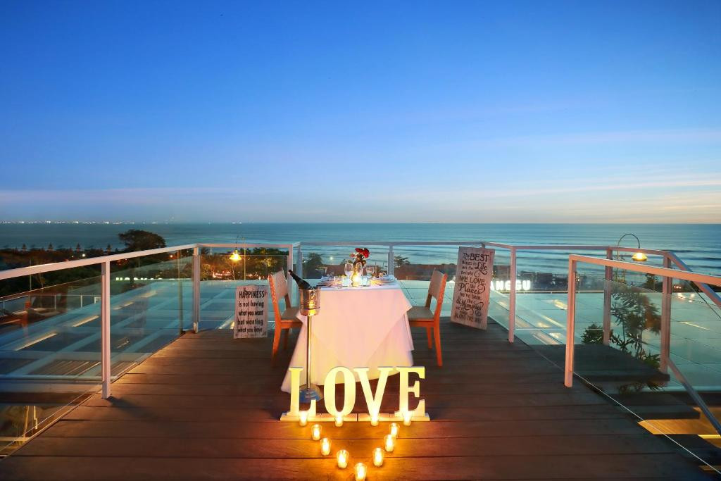 Aston Canggu Beach Resort 4*