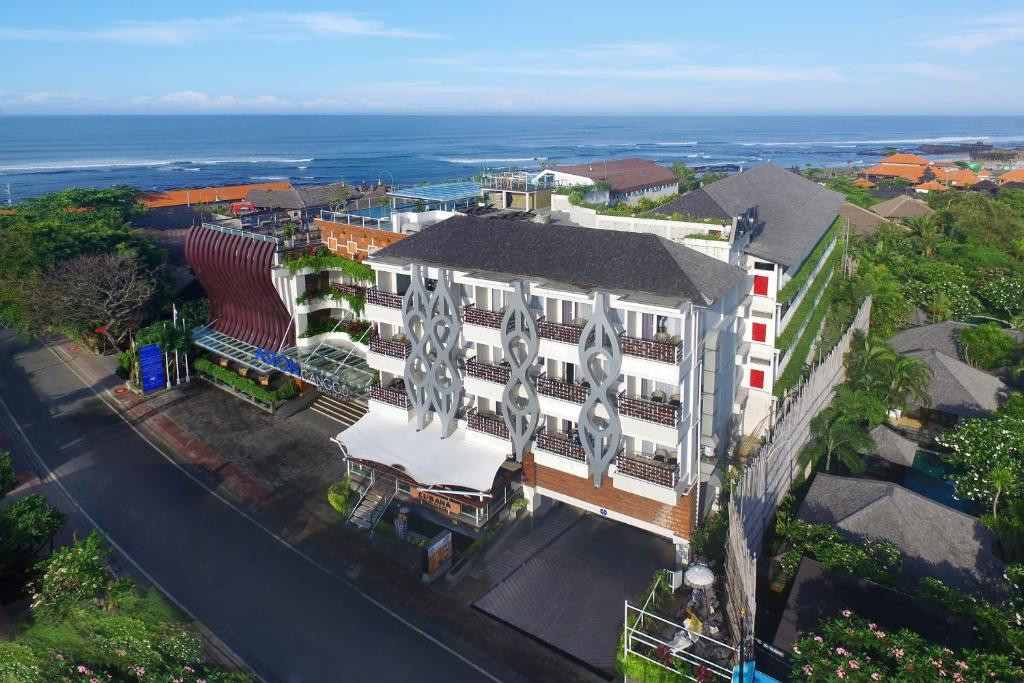 Aston Canggu Beach Resort 4*