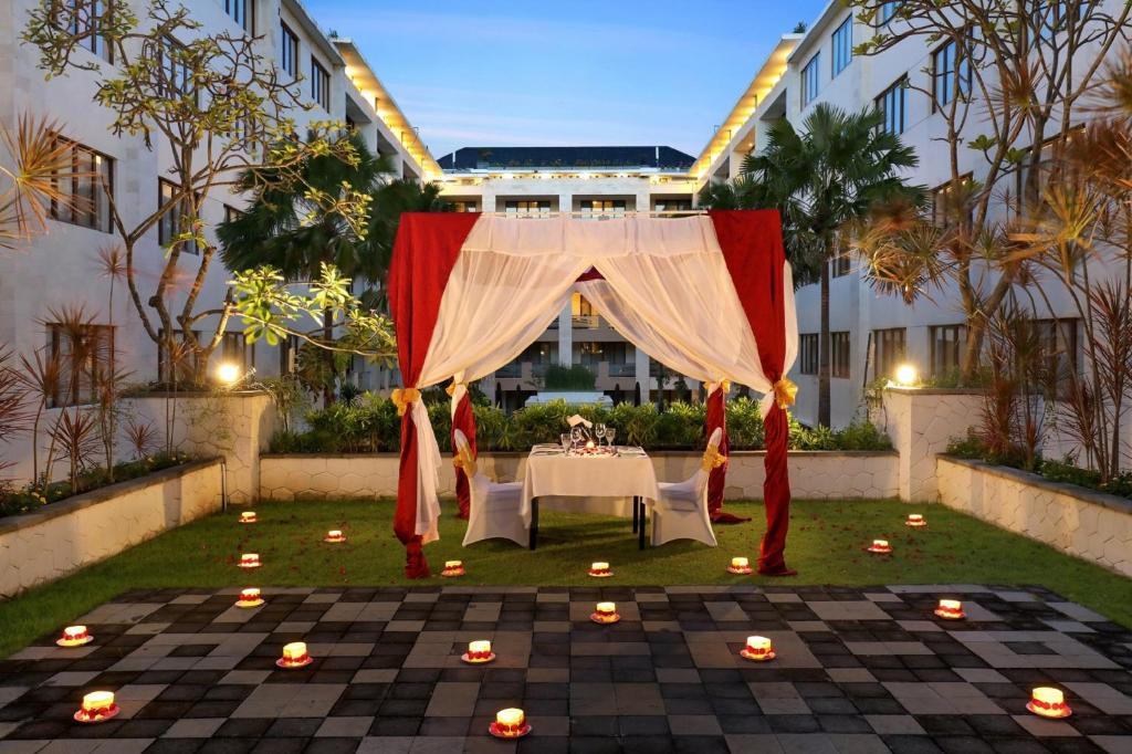 Aston Kuta Hotel & Residence 4*