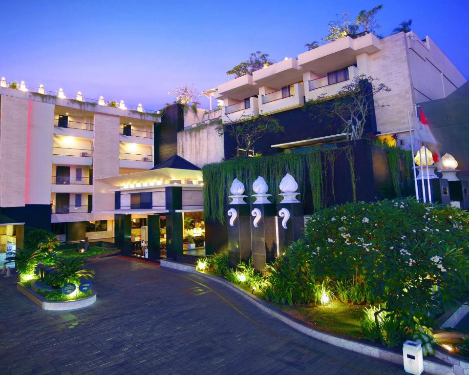 Aston Kuta Hotel & Residence 4*