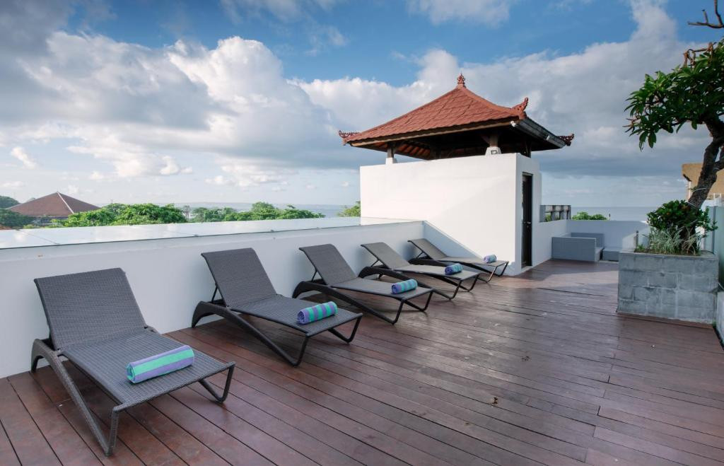 Kuta Beach 4*