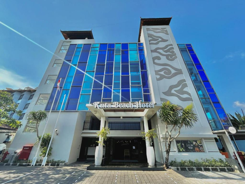 Kuta Beach 4*