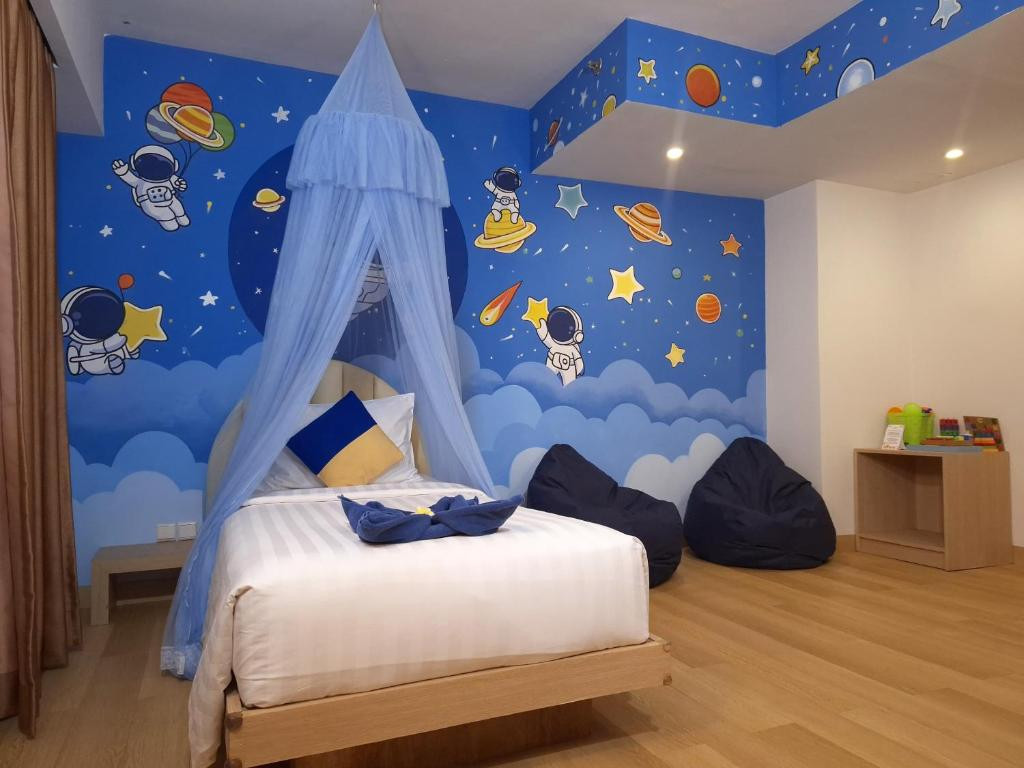 Kuta Beach 4*