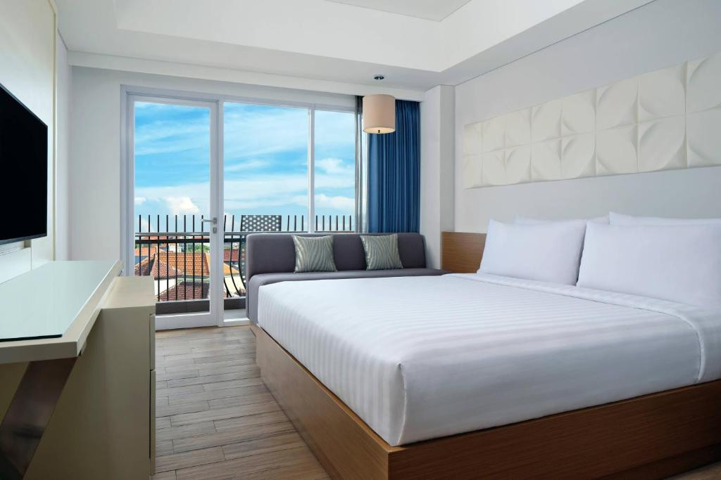 Fairfield By Marriott Bali Kuta Sunset Road 4*