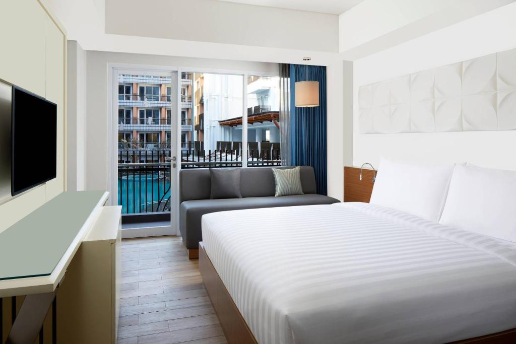Fairfield By Marriott Bali Kuta Sunset Road 4*