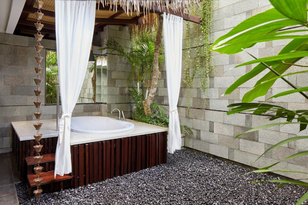 Fairfield By Marriott Bali Legian 4*