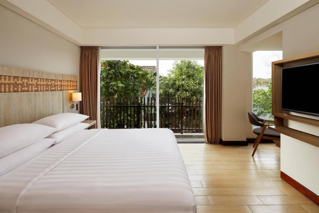 Fairfield By Marriott Bali Legian 4*