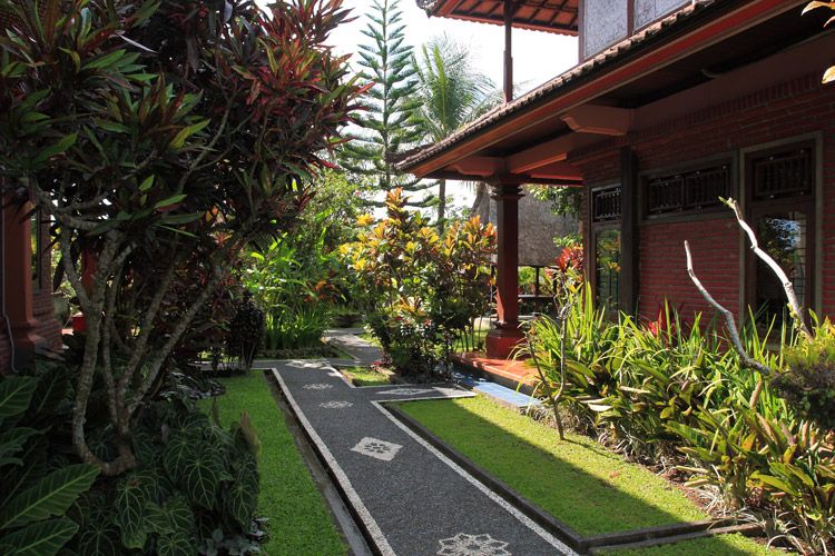 Garden View Cottages 2*
