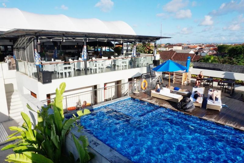 J4 Hotel Legian 3*