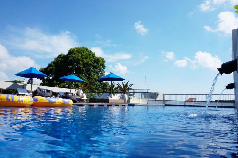 J4 Hotel Legian 3*