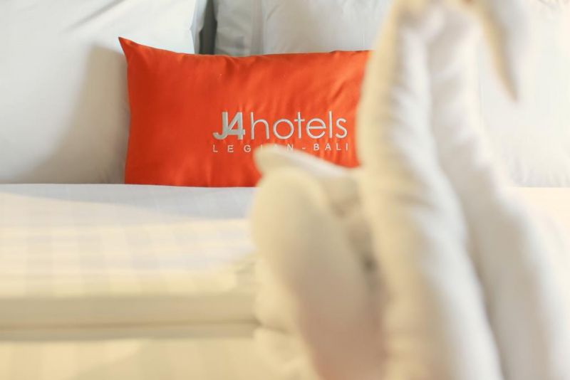 J4 Hotel Legian 3*