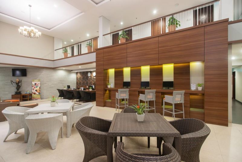 J4 Hotel Legian 3*