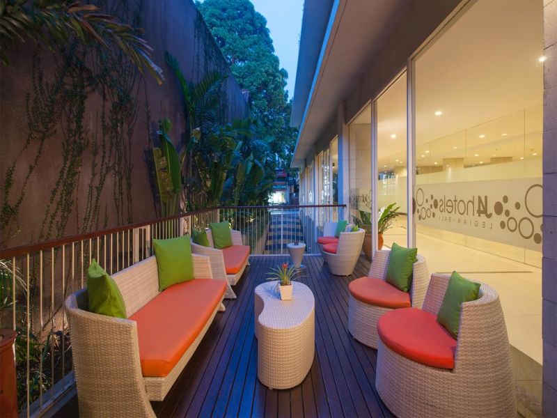 J4 Hotel Legian 3*