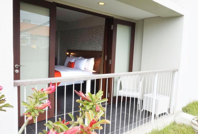 J4 Hotel Legian 3*