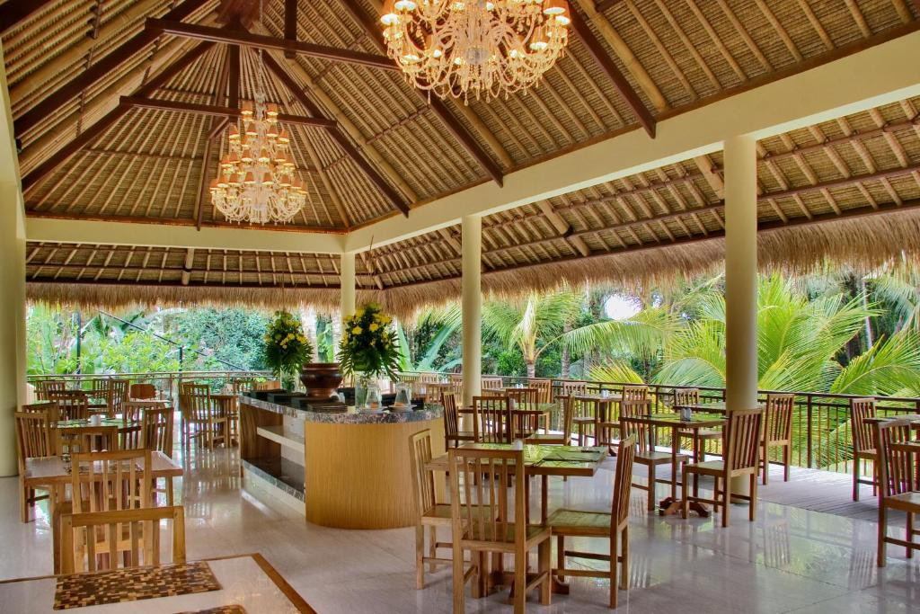 Komaneka At Rasa Sayang 5*