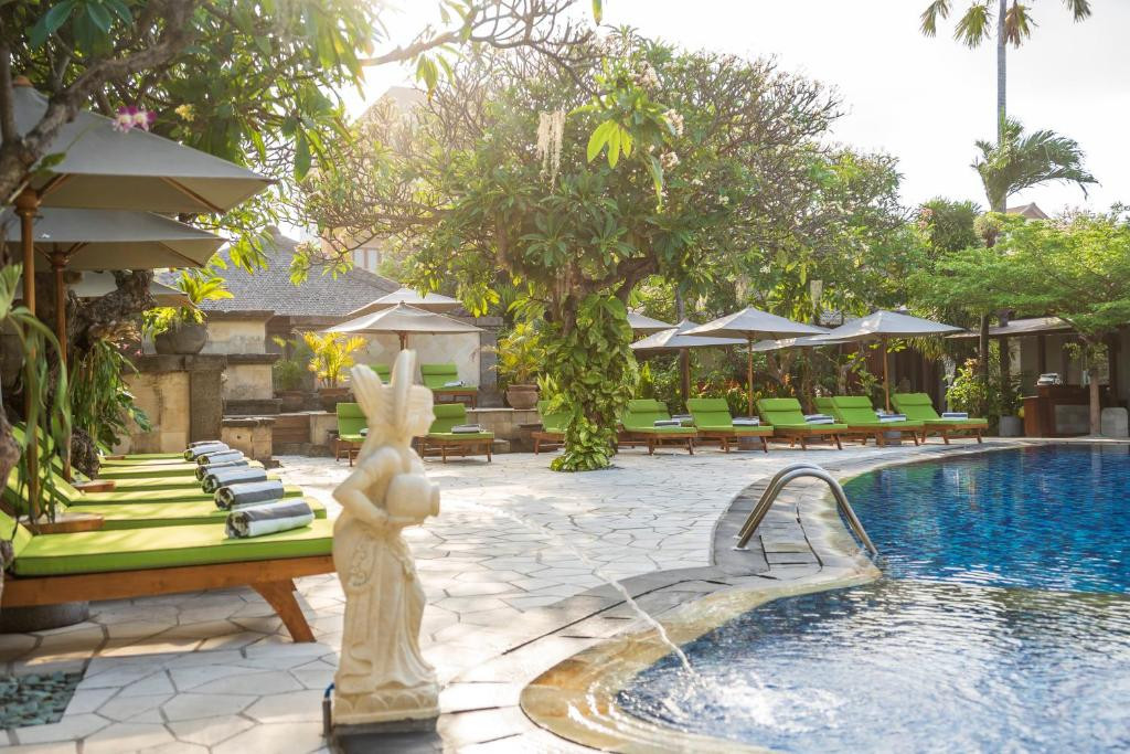 Kuta Seaview Boutique Resort & Spa 4*