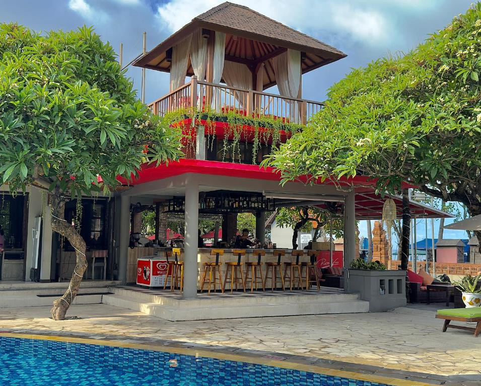 Kuta Seaview Boutique Resort & Spa 4*