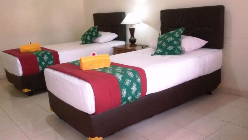 Lovina Beach Hotel 2*