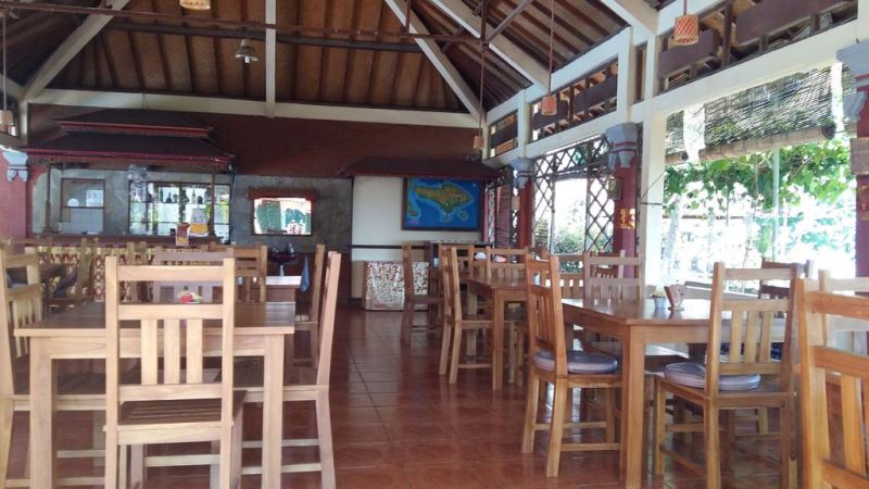 Lovina Beach Hotel 2*