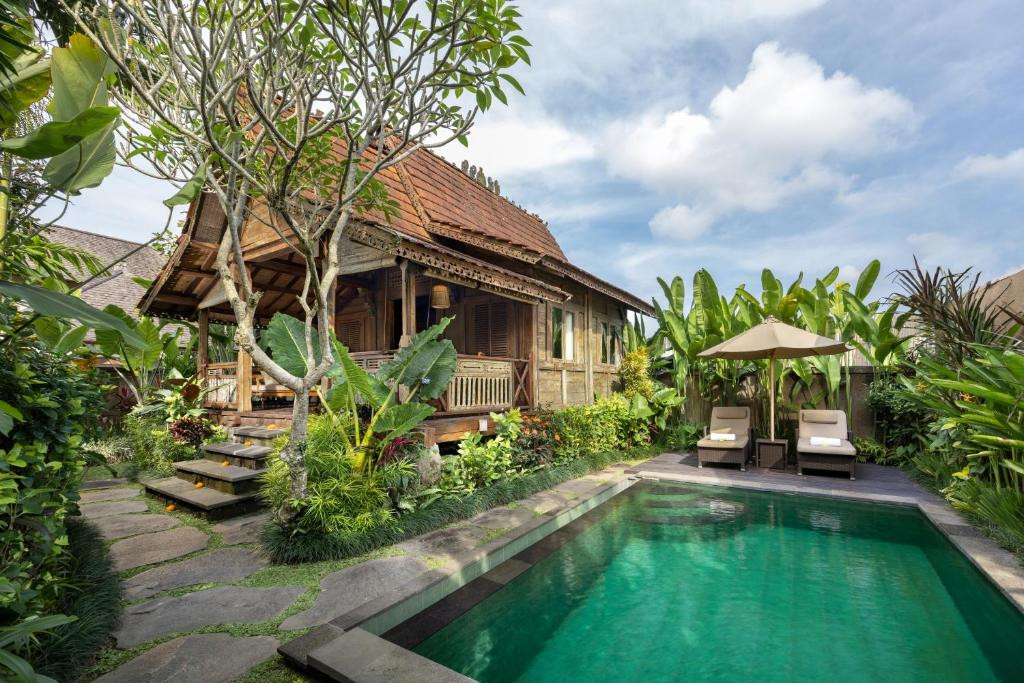 Pramana Watu Kurung Resort 5*