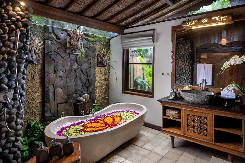 Pramana Watu Kurung Resort 5*
