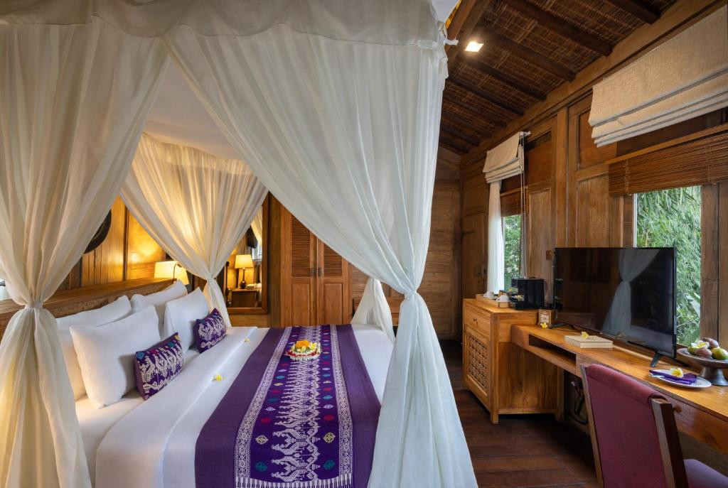 Pramana Watu Kurung Resort 5*