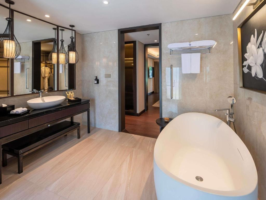 Pullman Bali Legian Beach (Ex. Pullman Legian Nirwana) 5*