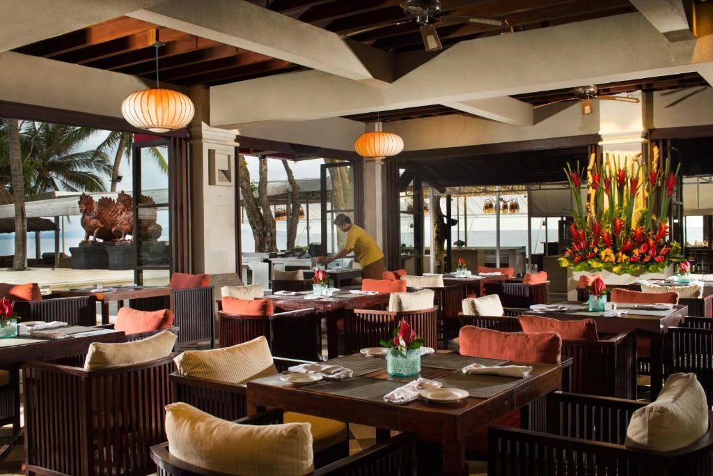 Puri Santrian 4*