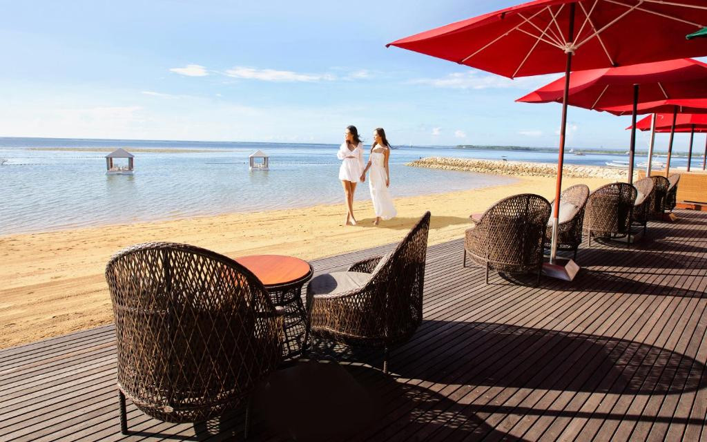 Puri Santrian 4*