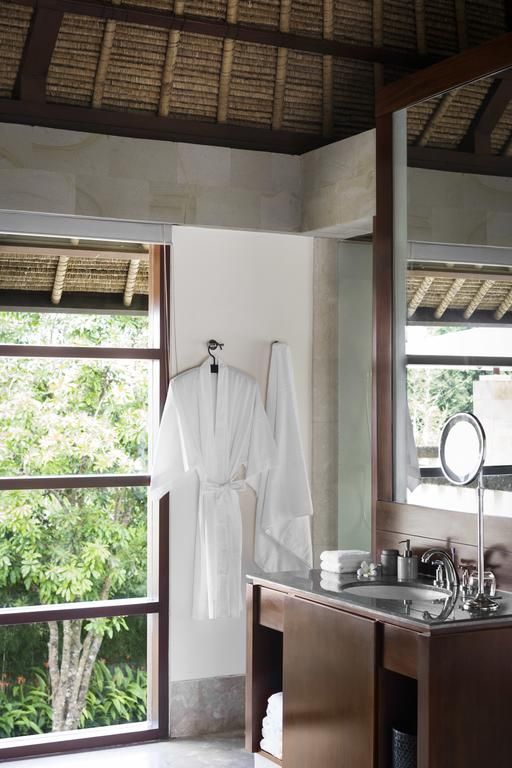 Revivo Wellness Resort 5*