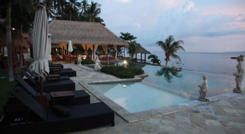 Sea Breeze Candidasa 4*