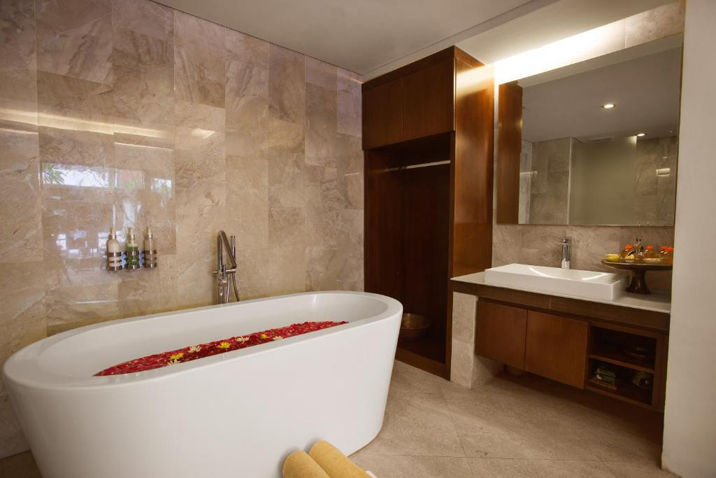 D'Primahotel Seminyak (Ex. Sense Hotel Seminyak) 4*