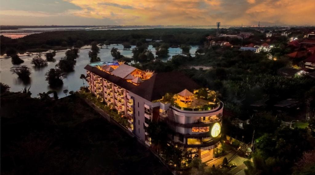 The Nest 4*