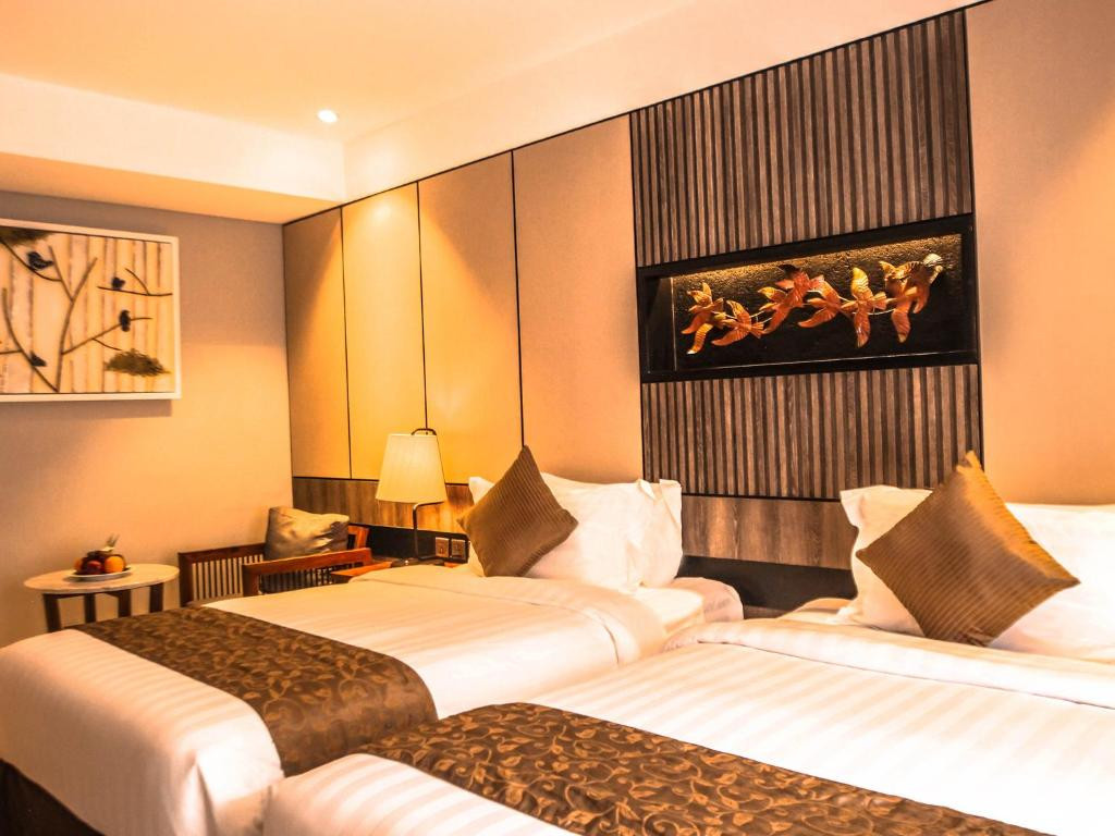 The Nest 4*